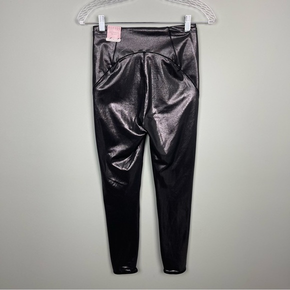 Victoria's Secret Sweat On Point Shine Legging NWT - Picture 8 of 10